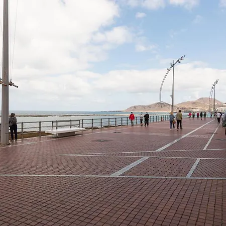 Homeforguest Moderno Estudio Junto A Canteras شقة