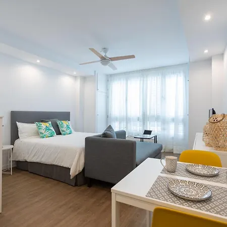 Homeforguest Moderno Estudio Junto A Canteras Apartment *