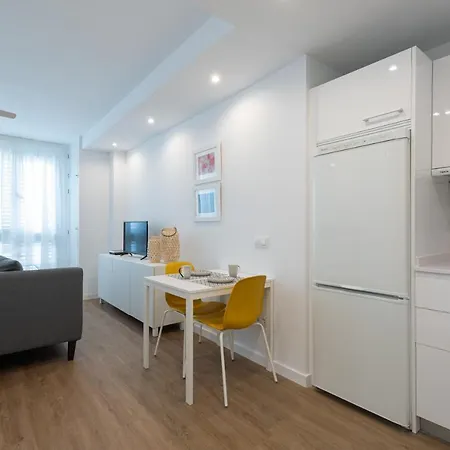 Homeforguest Moderno Estudio Junto A Canteras * Las Palmas / Gran Canaria